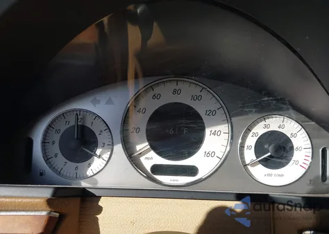 2009 Mercedes-Benz E 350 z USA, uszkodzony, nr VIN WDBUF56X49B423746